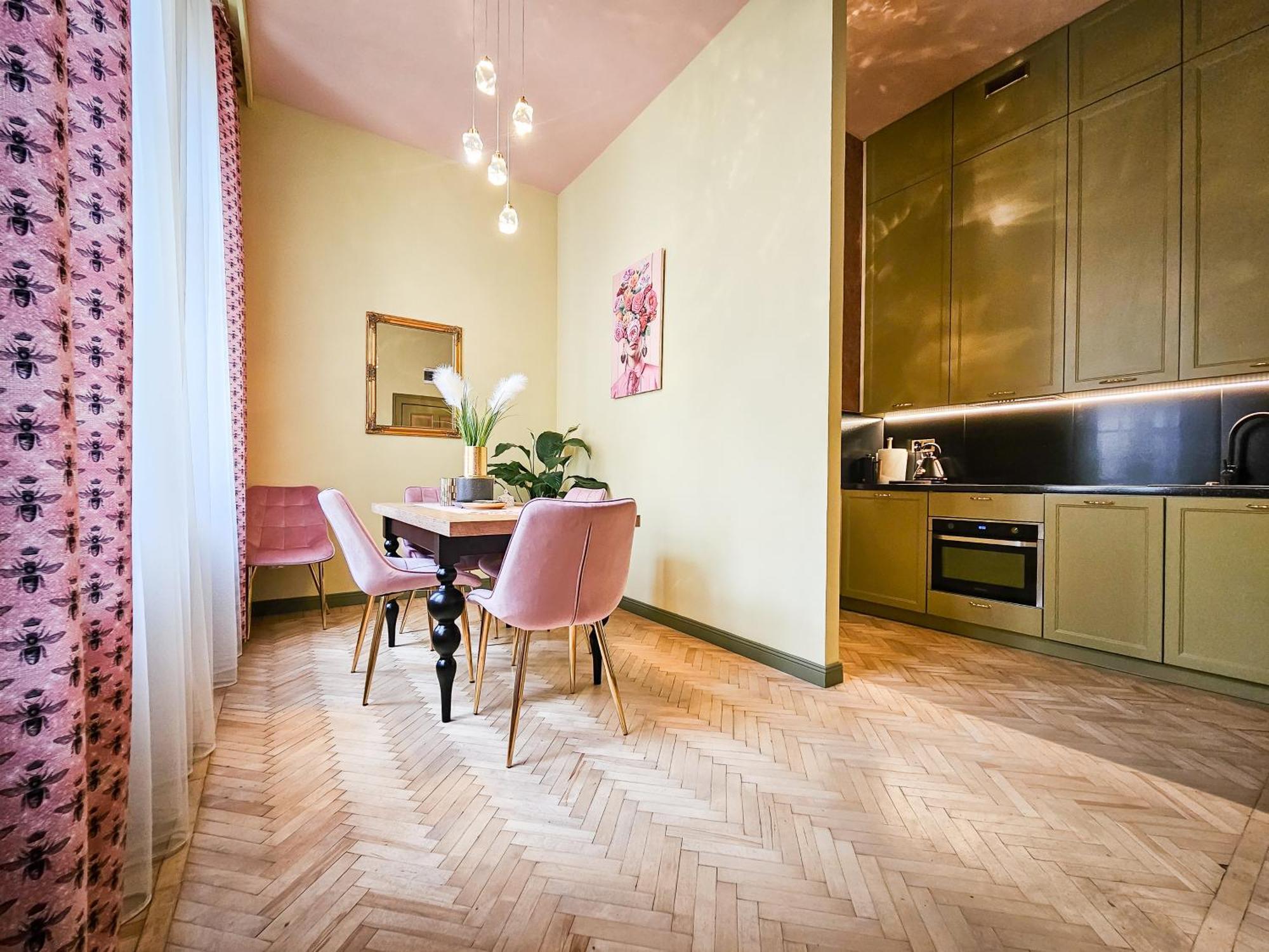 Butik Apartamenty Old Town Torun - Parking Extérieur photo