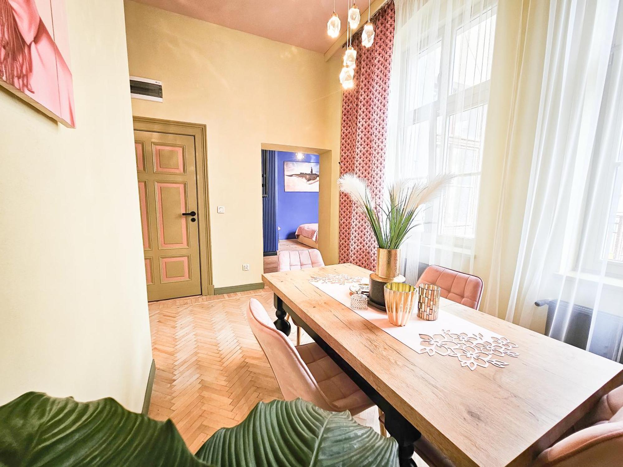 Butik Apartamenty Old Town Torun - Parking Extérieur photo